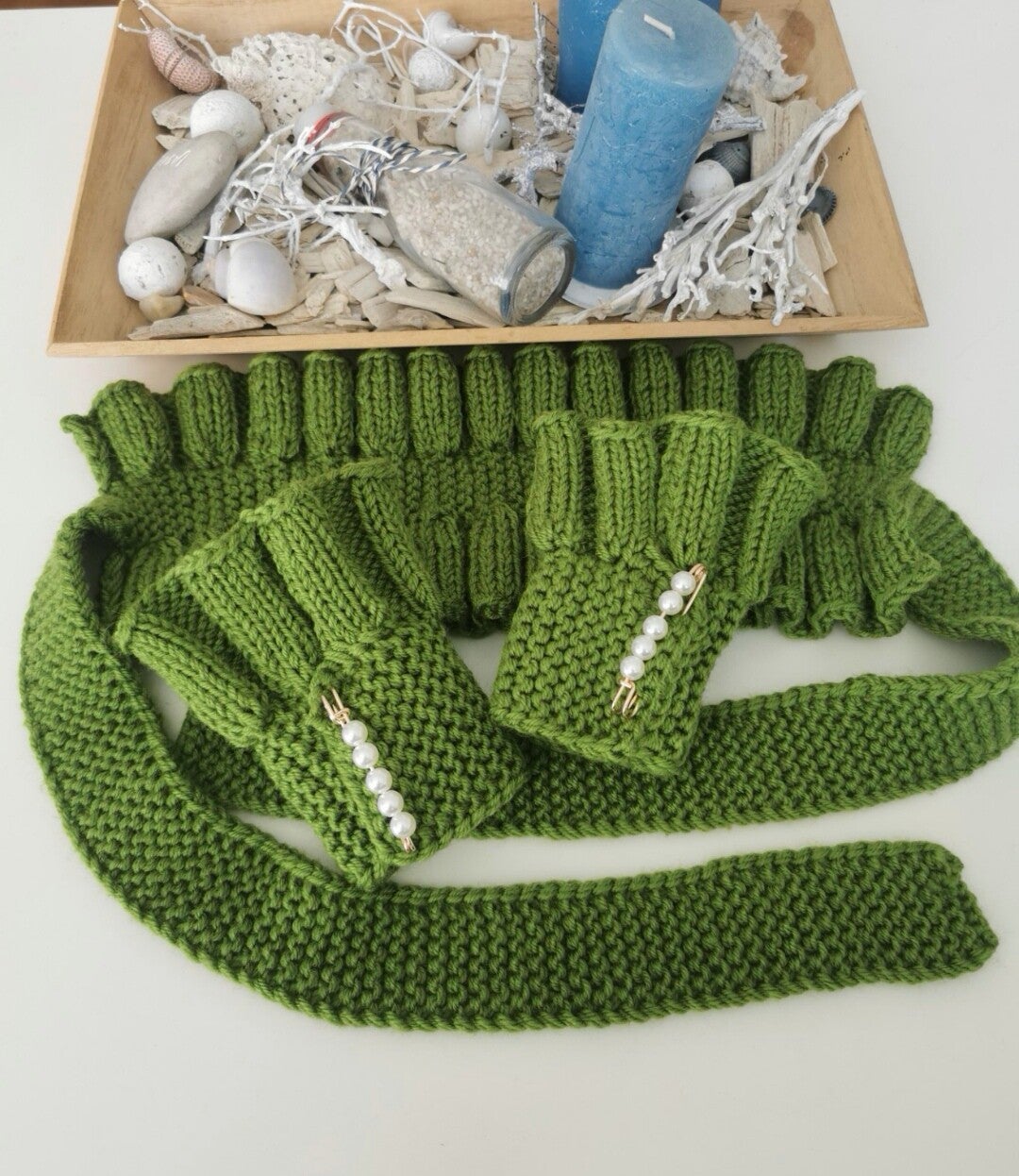 Elegante Rüschen-Kragenschal.
