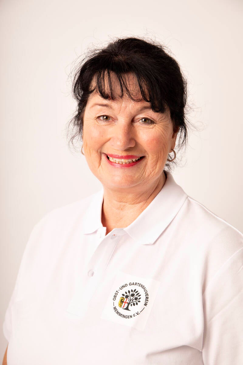 2. Vorstand des OGV Memmingen Regine Lauber - selbstädige Schneiderin - Schneiderine