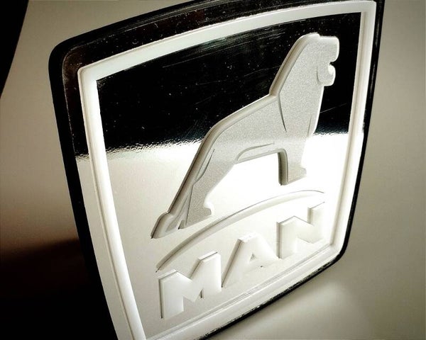 3D logo MAN