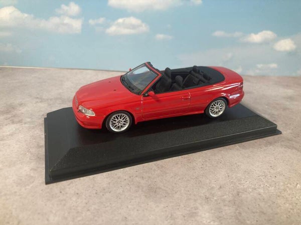 Maxichamps Volvo C70 Rood