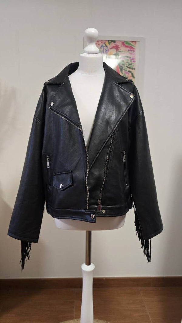 Cazadora biker flecos