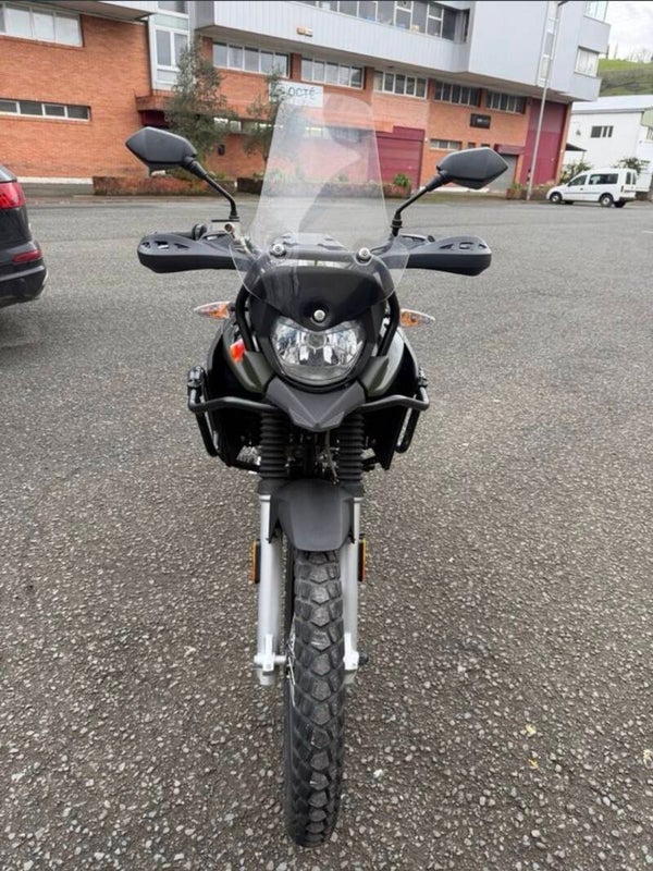 UM DESERT ADVENTURE 125