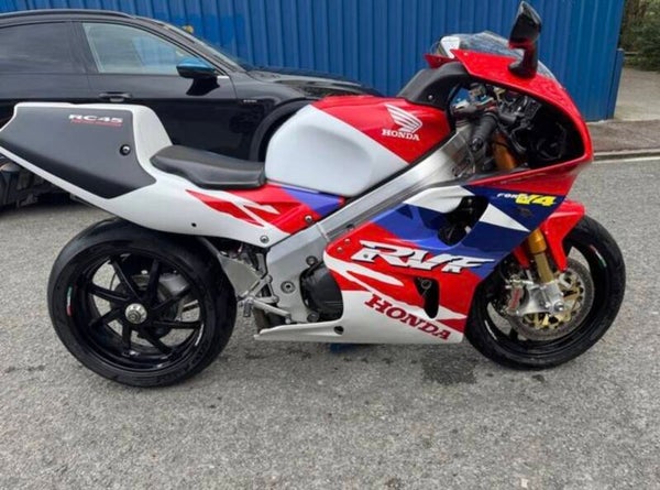 HONDA RVF 750 RR RC45