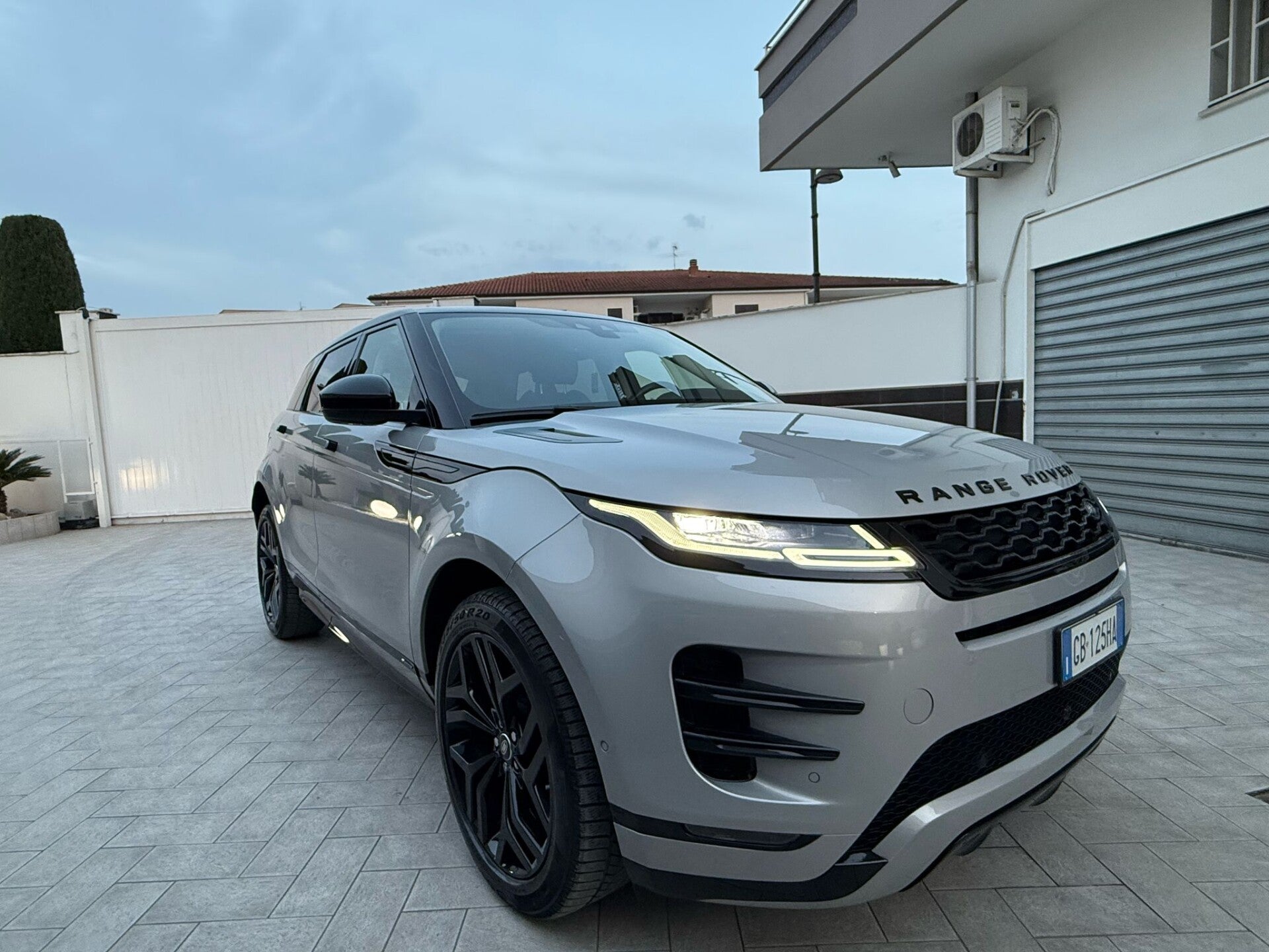 Land Rover Range Rover Evoque 2.0D I4 240 CV AWD Auto R-Dynamic HSE