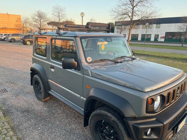 SUZUKI JIMNI