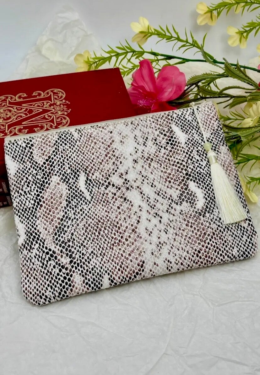 Make-uptasje Van Katoen Met Slangenprint