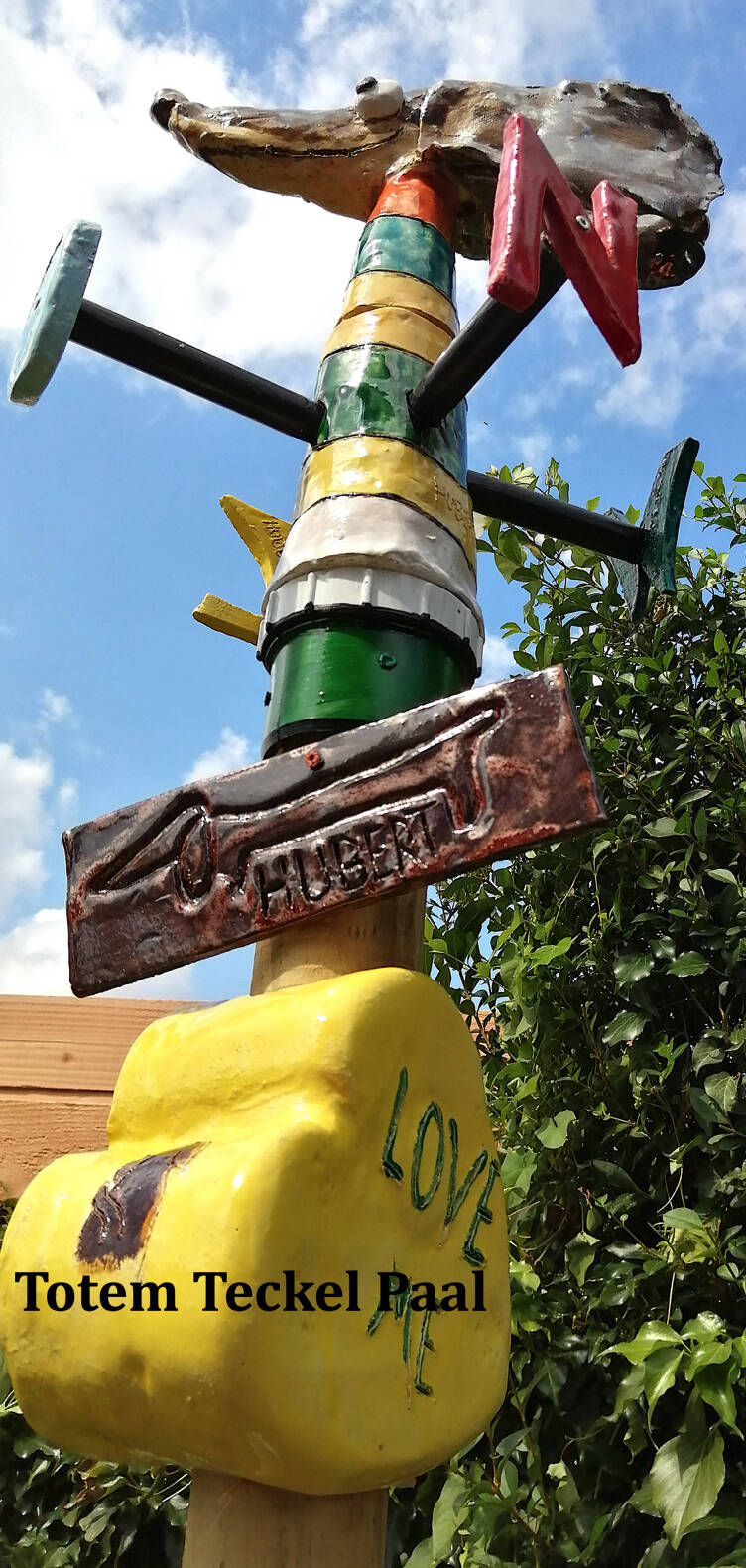 6TotemTeckelPaalHubertsart.jpg