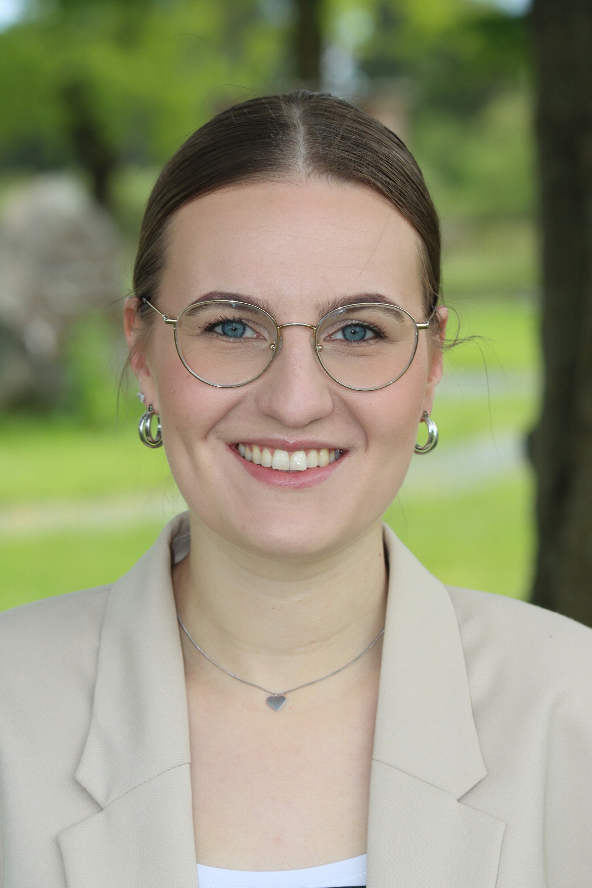 Freie Trauerrednerin Lena Kappen