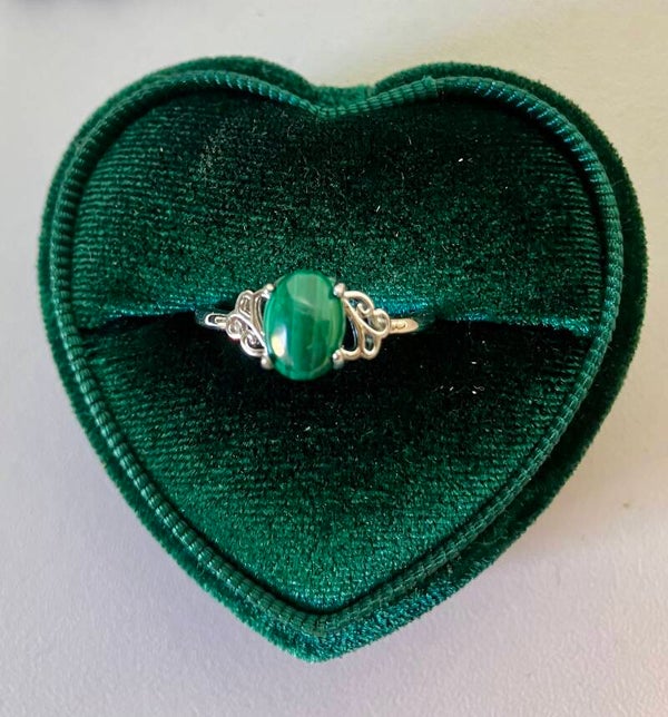 Ring Malachiet verzilverd en verstelbaar