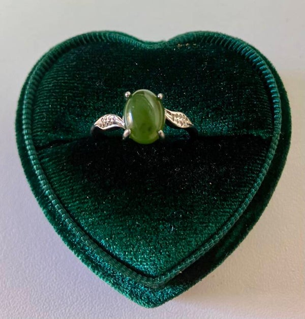 Ring Groene Jade verzilverd en verstelbaar