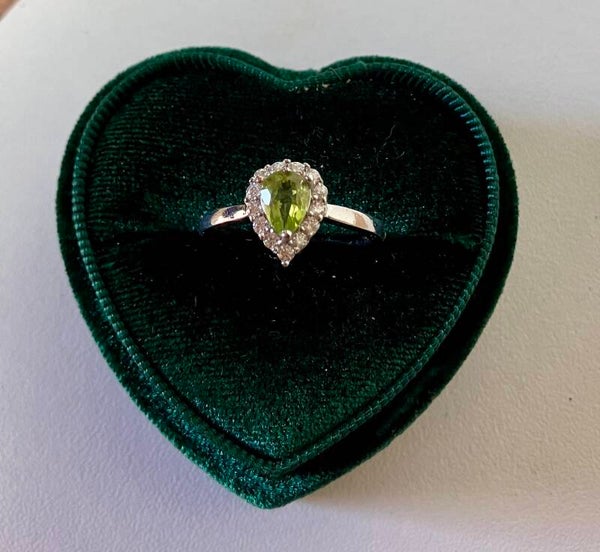 Peridot/Olivijn ring verzilverd en verstelbaar