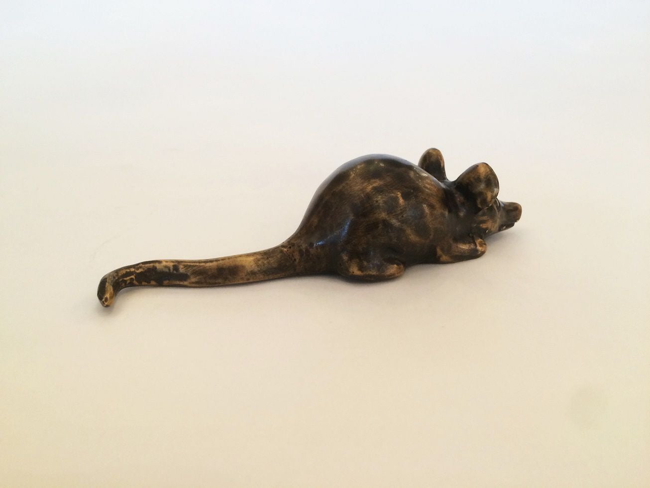 Bronzen Beeldje - Veld muisje in Brons