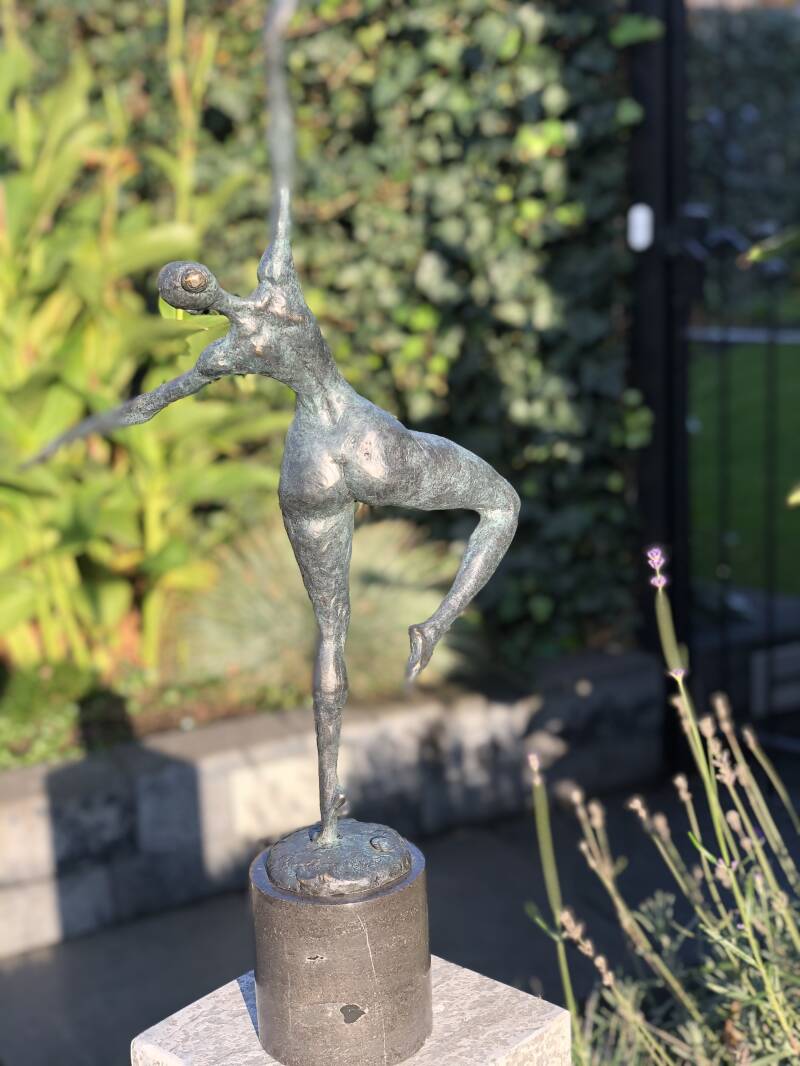 Bronzen Beeld abstract Moeder leest voor aan kind van Bronzen Beelden Winkel Lent