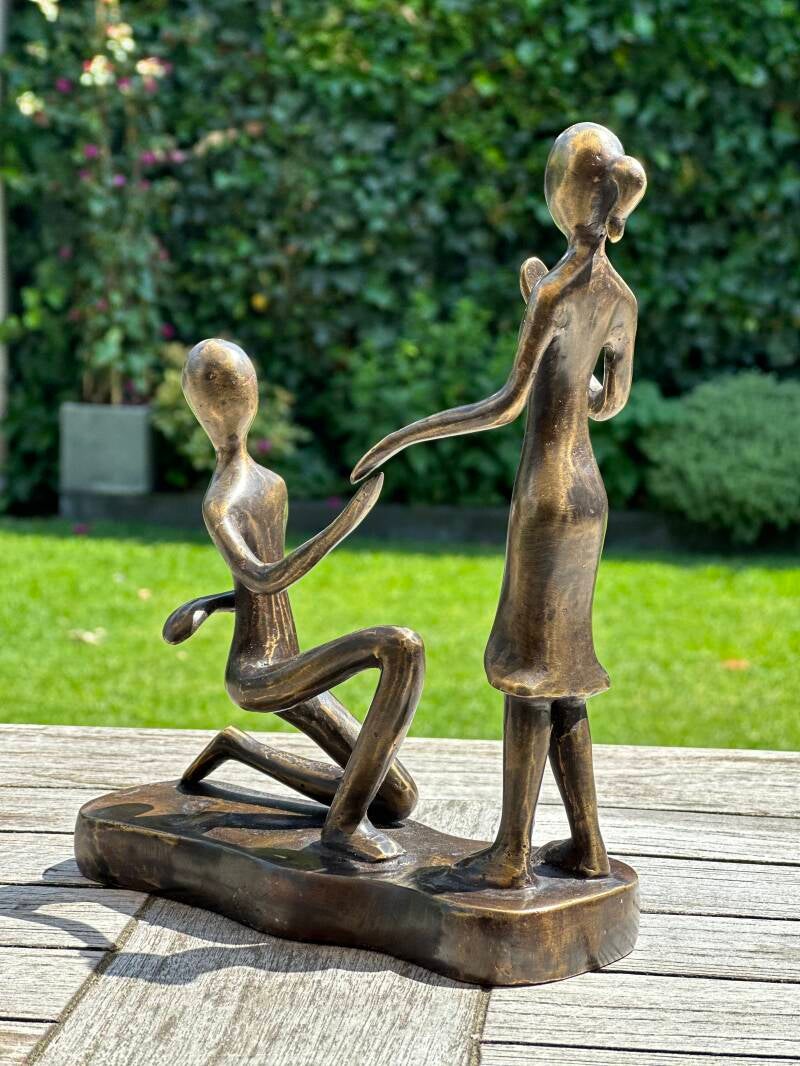 Bronzen Liefdes  kado - Love birds op bronzen sokkel