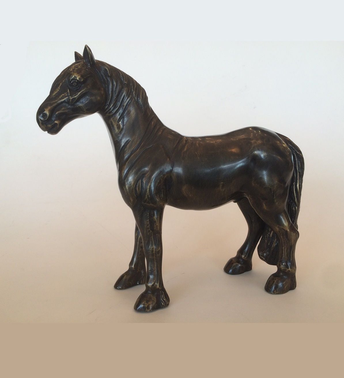 Bronzen dieren beeld van een sterk werkpaard