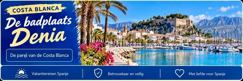 Dénia aan de Costa Blanca met jachthaven, palmbomen, kasteel en bergen op de achtergrond
