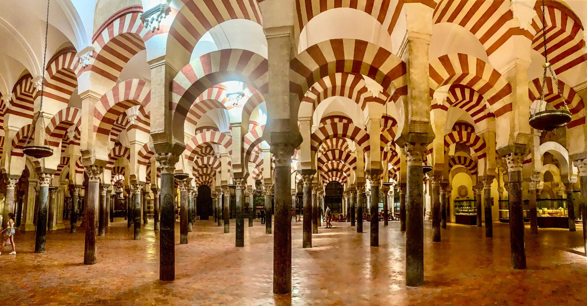 DE MEZQUITA IN CÓRDOBA<
