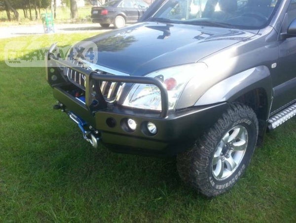 F4x4 VOORBUMPER MET BULLBAR VOOR VERSIE MET KUNSTSTOF FRAME SPATBORD TOYOTA LAND CRUISER J120 2002 tot 2009