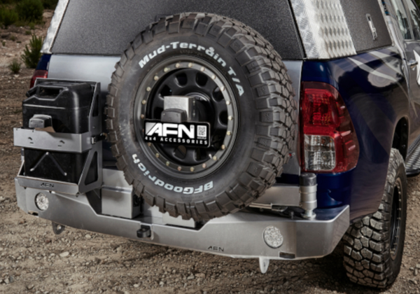 AFN Achterbumper Toyota Hilux Revo met jerrycan en reservewielhouder