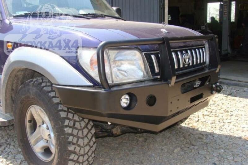 F4x4 VOORBUMPER MET BULLBAR VOOR VERSIE MET KUNSTSTOF FRAME SPATBORDEN TOYOTA LAND CRUISER J95 96-99