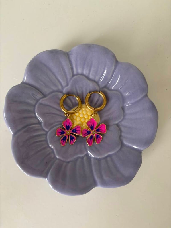 selfmade oorbellen roze bloem