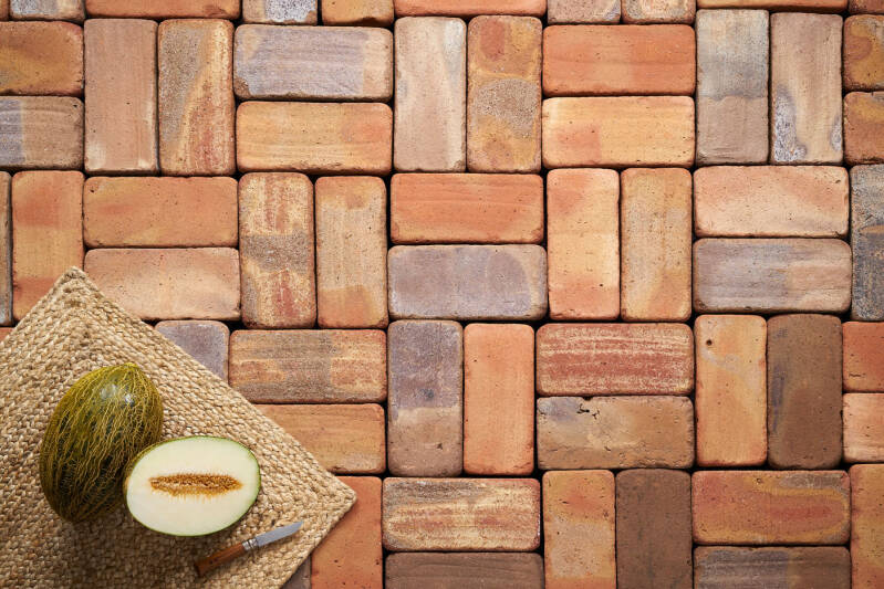 Tegels van klei / terracotta. Moderne tegels met historische charme, Prachtige kleurschakeringen en diverse vormen