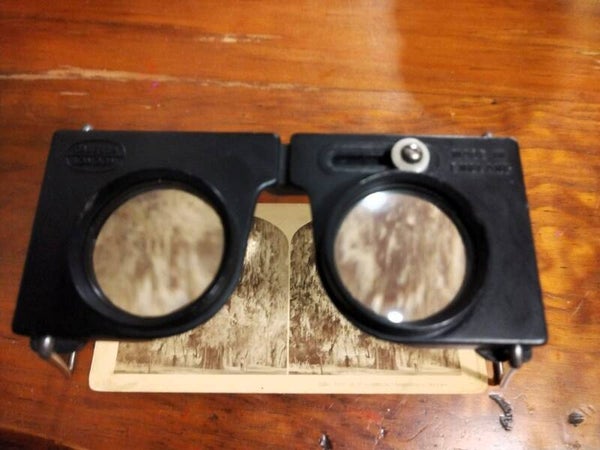 VISOR ESTEREOSCOPICO PARA FOTOGRAFIAS.  1915.