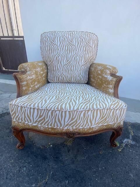 Fauteuil Style Louis XV.jpg
