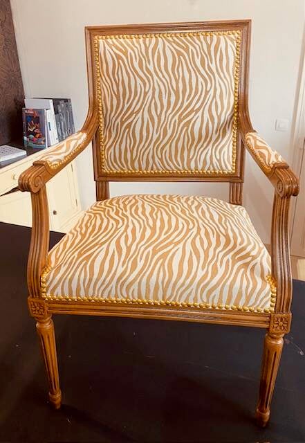 Fauteuil style Louis VXI N° 2.jpg