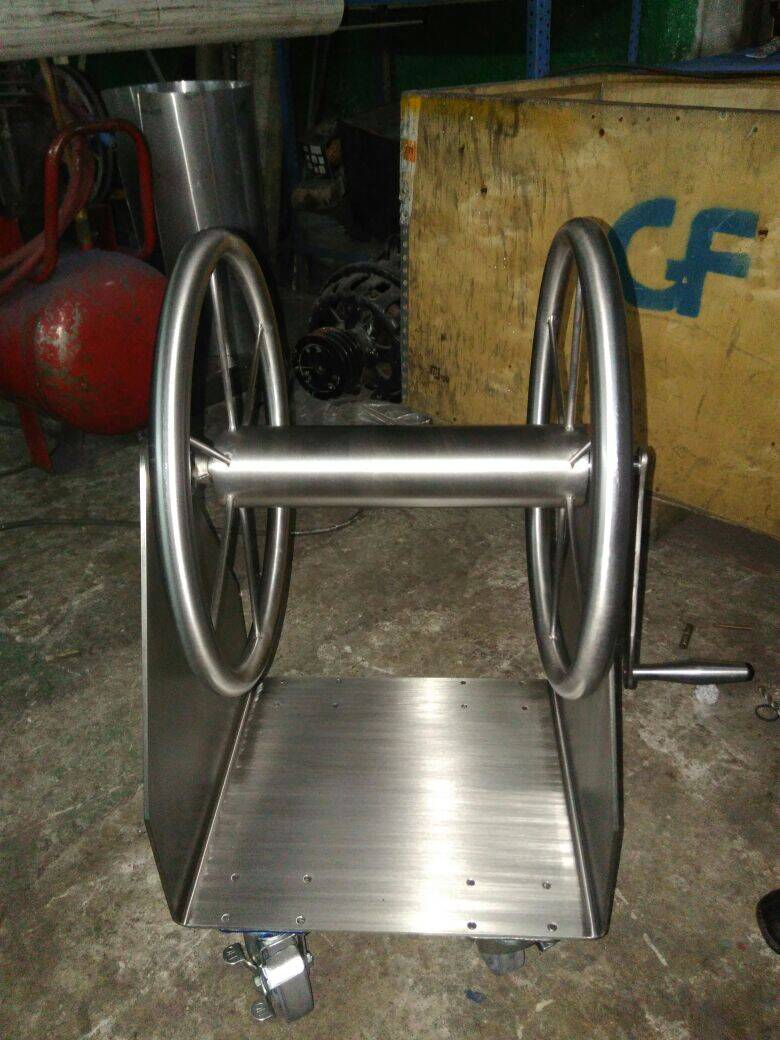 Carrete para manguera en acero inoxidable