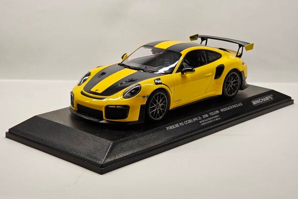 Porsche 911 991.2 GT2 RS Weissach Package 1:18 Minichamps