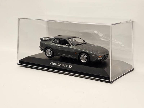 Porsche 944 S2 1:43 Maxichamps