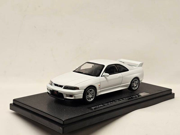 Nissan Skyline GT-R R33 V Spec 1:43 Ebbro