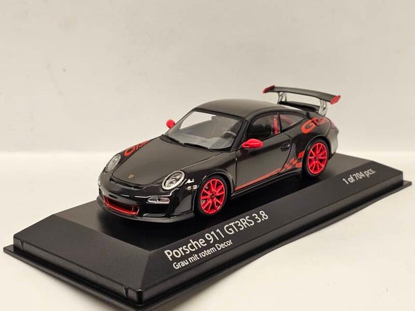 Porsche 911 997.2 GT3 RS 1:43 Minichamps