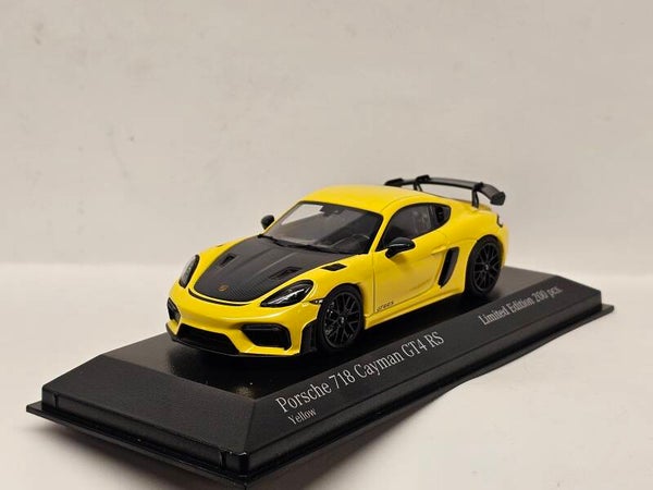 Porsche 718 Cayman GT4 RS 1:43 Minichamps