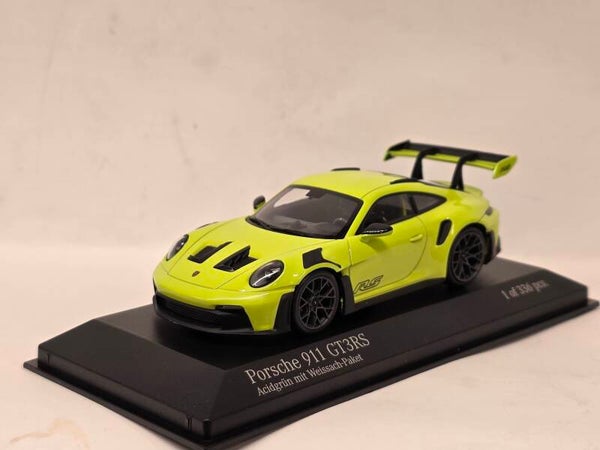 Porsche 911 992 GT3 RS 1:43 Minichamps