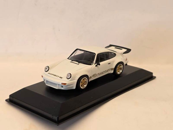 Porsche 911 Carrera RS 3.0 1:43 Maxichamps