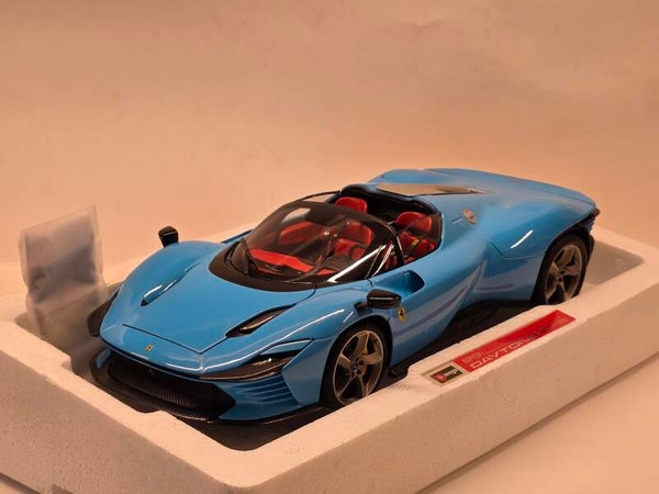 Ferrari SP3 Daytona 1:18 Bburago