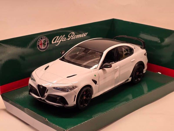 Alfa Romeo Giulia GTAm 1:18 Bburago