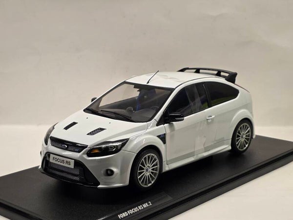 Ford Focus RS 1:18 Solido