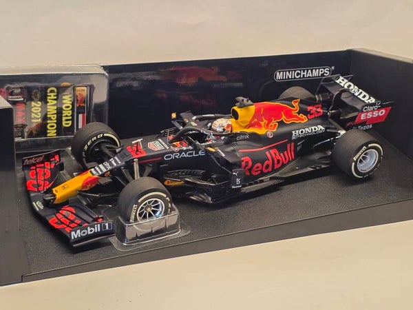 Red Bull RB16B Abu Dhabi Max Verstappen 1:18 Minichamps