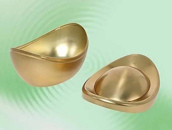 Boite en métal doré vintage   7x13cm