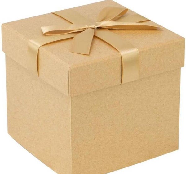 Coffret "Découverteé  chocolats 3 étages avec assortiment chocolats  270gr   13x13x12cm