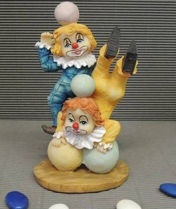 Figurine clown balles en résine