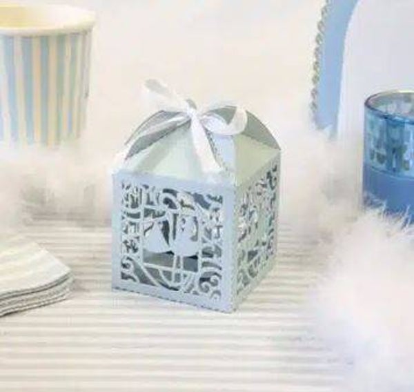 Boîte à dragée ajourée Cigogne  bleue ou rose  5x6cm  par lot de 10