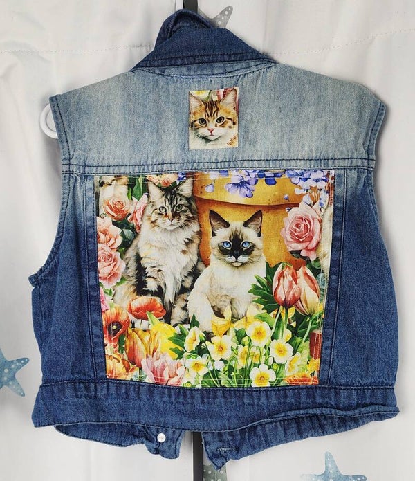 Kid’s denim vest - kittens - size 10