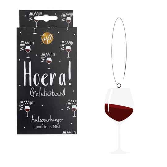 Cadeau | Autogeurhanger | Wijnglas | Hoera gefeliciteerd!