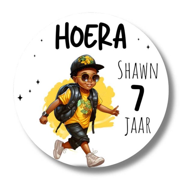 Gepersonaliseerde stickers | Stoere jongen met rugzak | 20 stuks