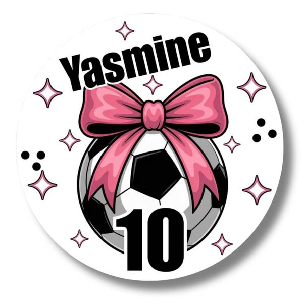 Gepersonaliseerde Voetbal Stickers met Naam & Leeftijd – Roze Strik – 20 stuks