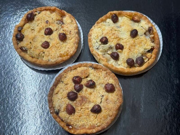 Crumble poire, chocolat & noisettes